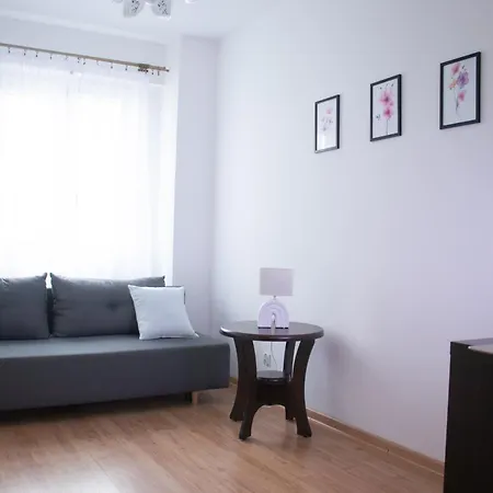Center Apartment *